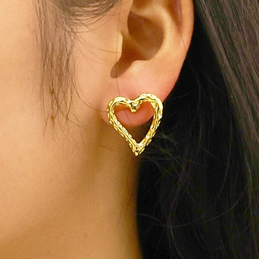 Retro Gold Stud Earrings Simple Lava Heart Shape